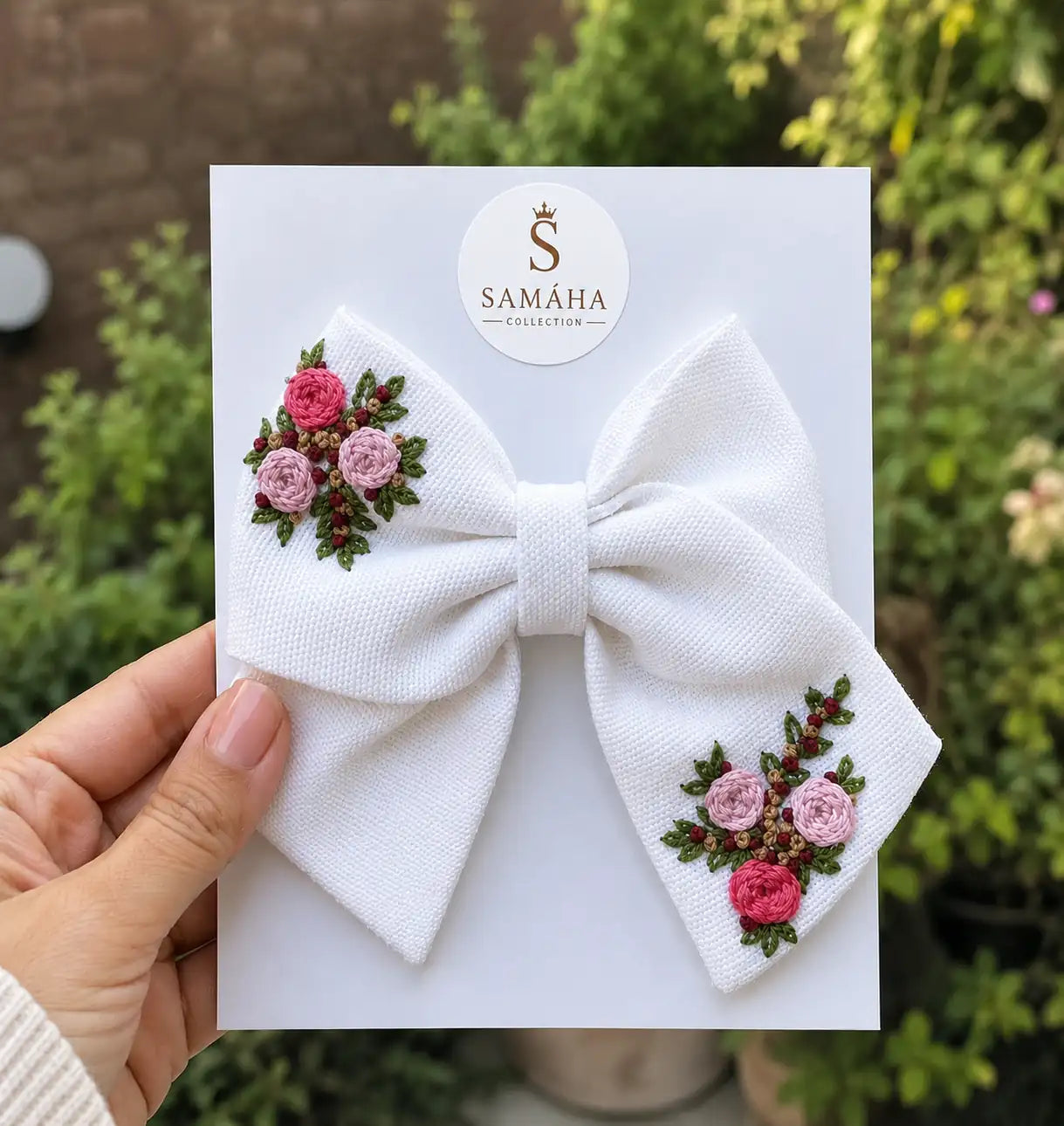 The Canvas Vignette hair bow